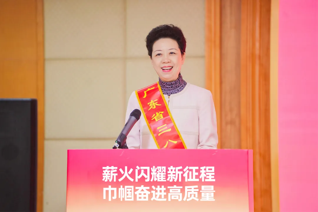 中国妇女报 | AG庄闲李倩仪专访：以供应链为笔，绘行业新篇章